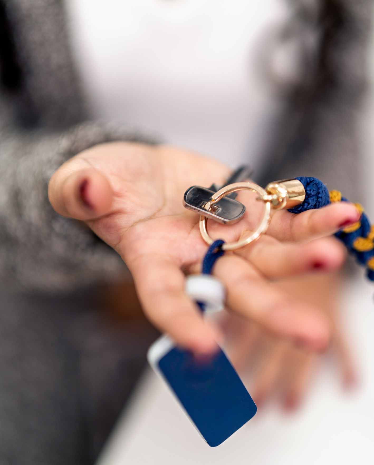 A close-up of rental keys being handed over, highlighting how Park Place Properties helps Miami Airbnb owners manage secure access, smoother check-ins, guest coordination, and hands-off short-term rental operations.